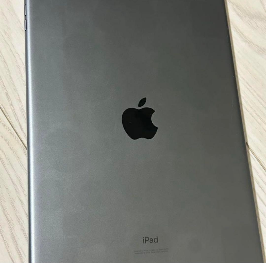 iPad 第8世代　本体のみ