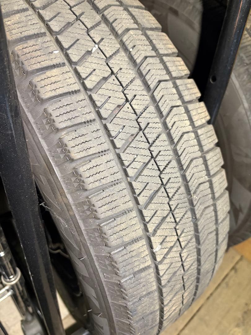 kaigotrou9613 スタッドレスタイヤ 185/65r15引取限定