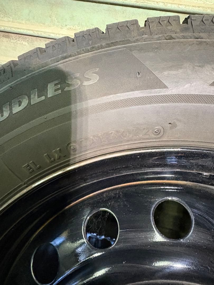 kaigotrou9613 スタッドレスタイヤ 185/65r15引取限定