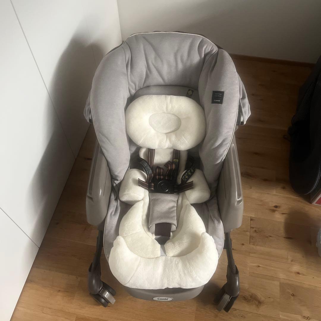 コンビ　ネムリラ　オートスウィングベッド