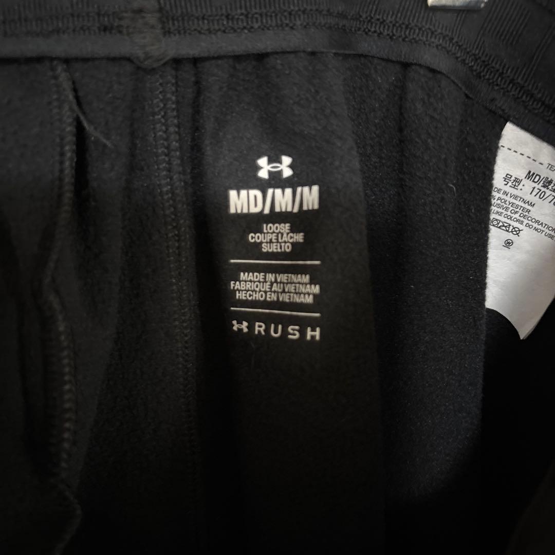 美品　アンダーアーマーRUSHトレーニングウェアセットアップ　M