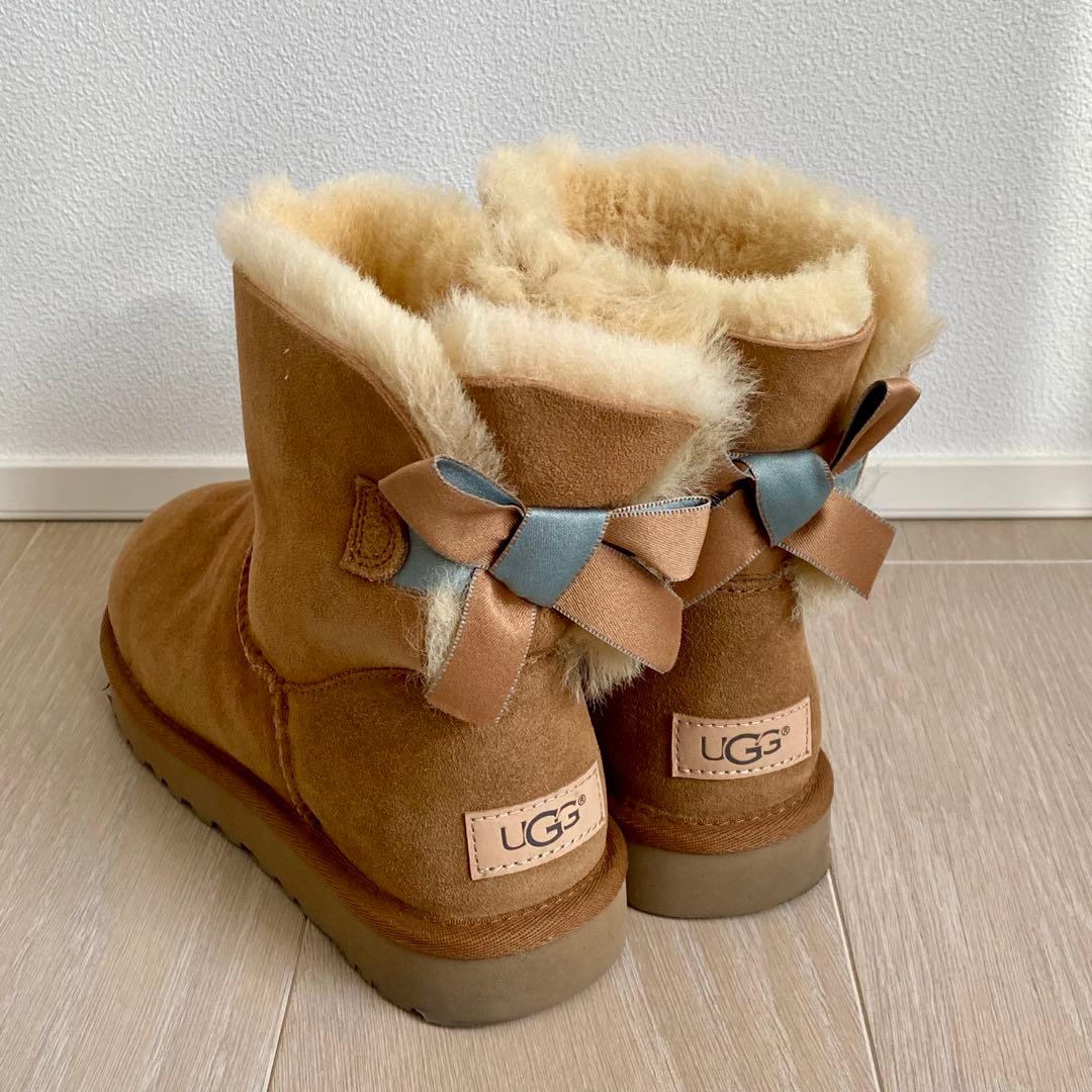 【希少】 UGG リボン付きムートンブーツ　24cm 限定カラー