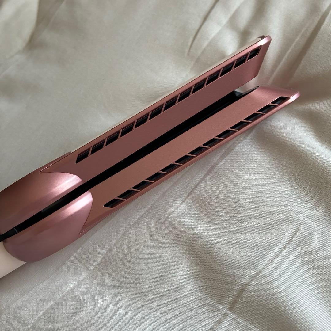 ダイソン　ヘアストレイトナー