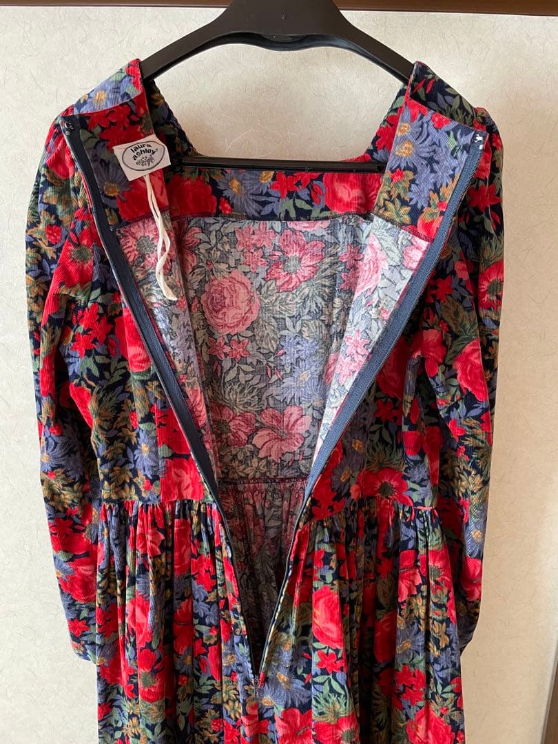 ローラアシュレイ ワンピース 長袖 花柄 ９号 スクエアネック パフスリーブ