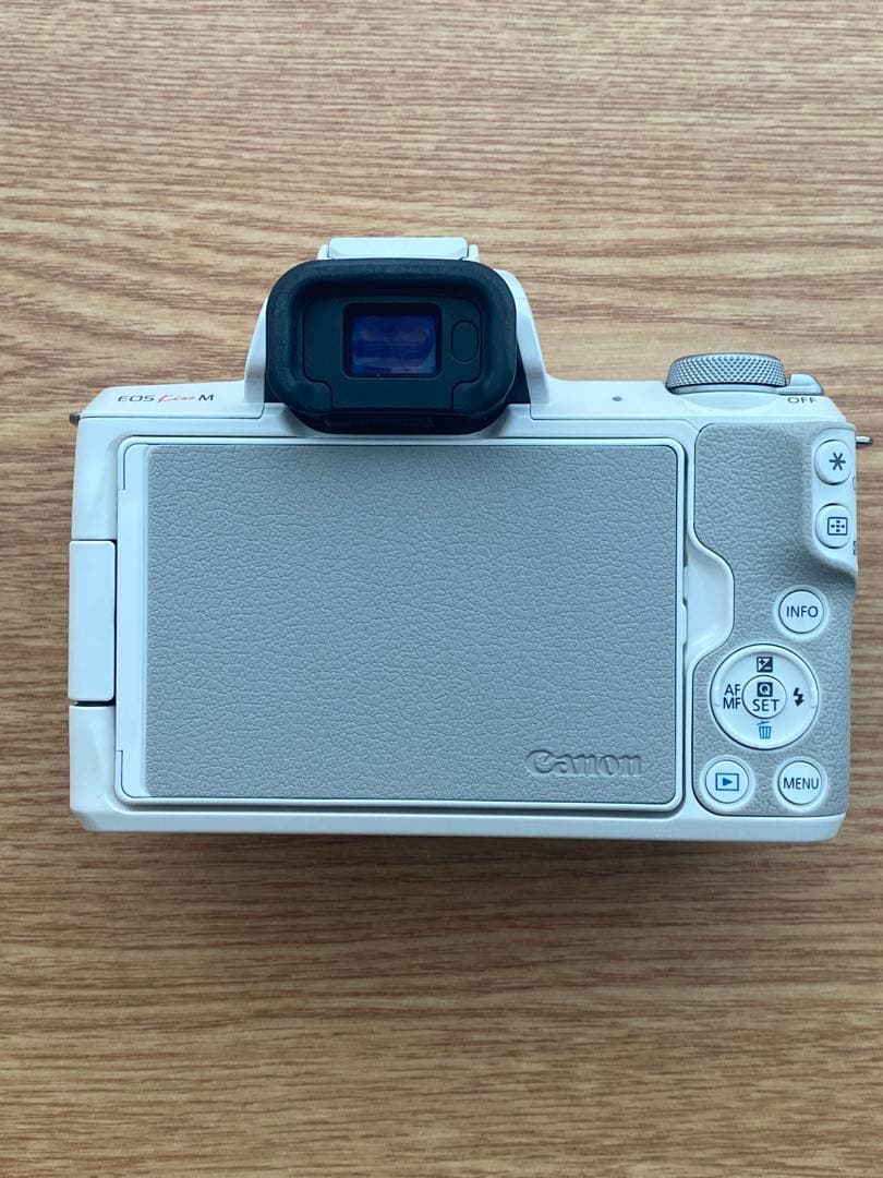 Canon EOS ホワイト ミラーレス一眼 本体