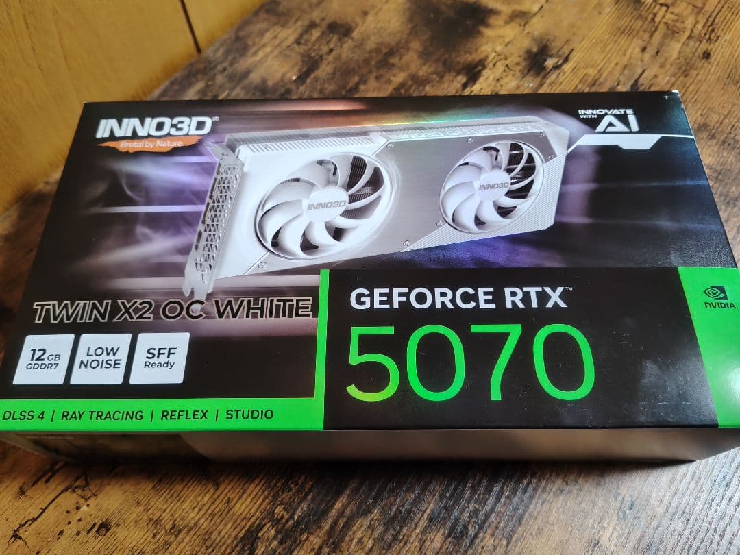 グラフィックボード・グラボ・ビデオカード INNO3D GeForce RTX 5070 TWIN X2 OC WHITE