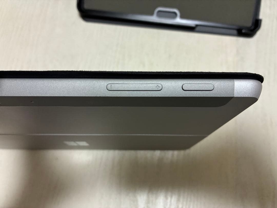 Surface Go2 8GB/128GB m3-8100Y ペン、ケース付