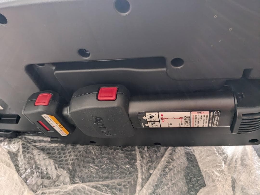 アップリカ 美品クルリラAC チャイルドシート＋車保護マット付き