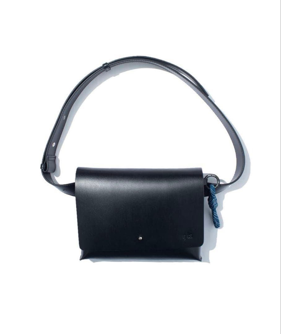 F/CE. テックレザー ベルトポーチ　ブラック