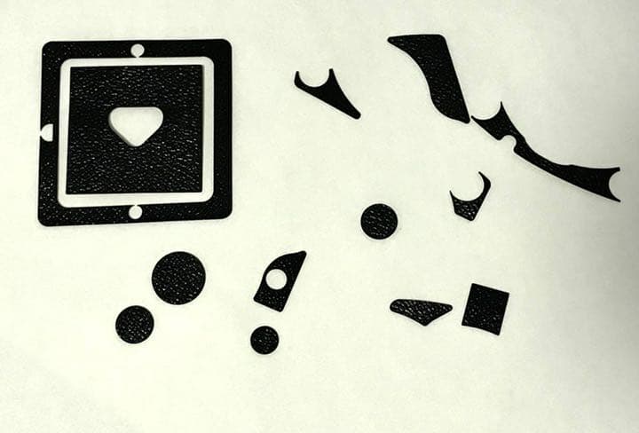 ローライ 二眼 2.8F（黒文字盤）/3.5F（黒文字盤）用 皮を飾ります