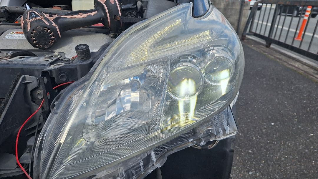 30プリウス後期　LEDヘッドライト　左右　コンピューター、車内ECU付