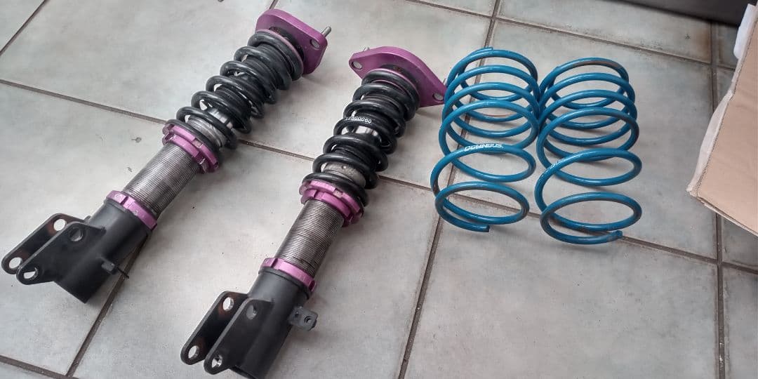 ファイナルコネクション、エスぺリア　車庫調とダウンサス