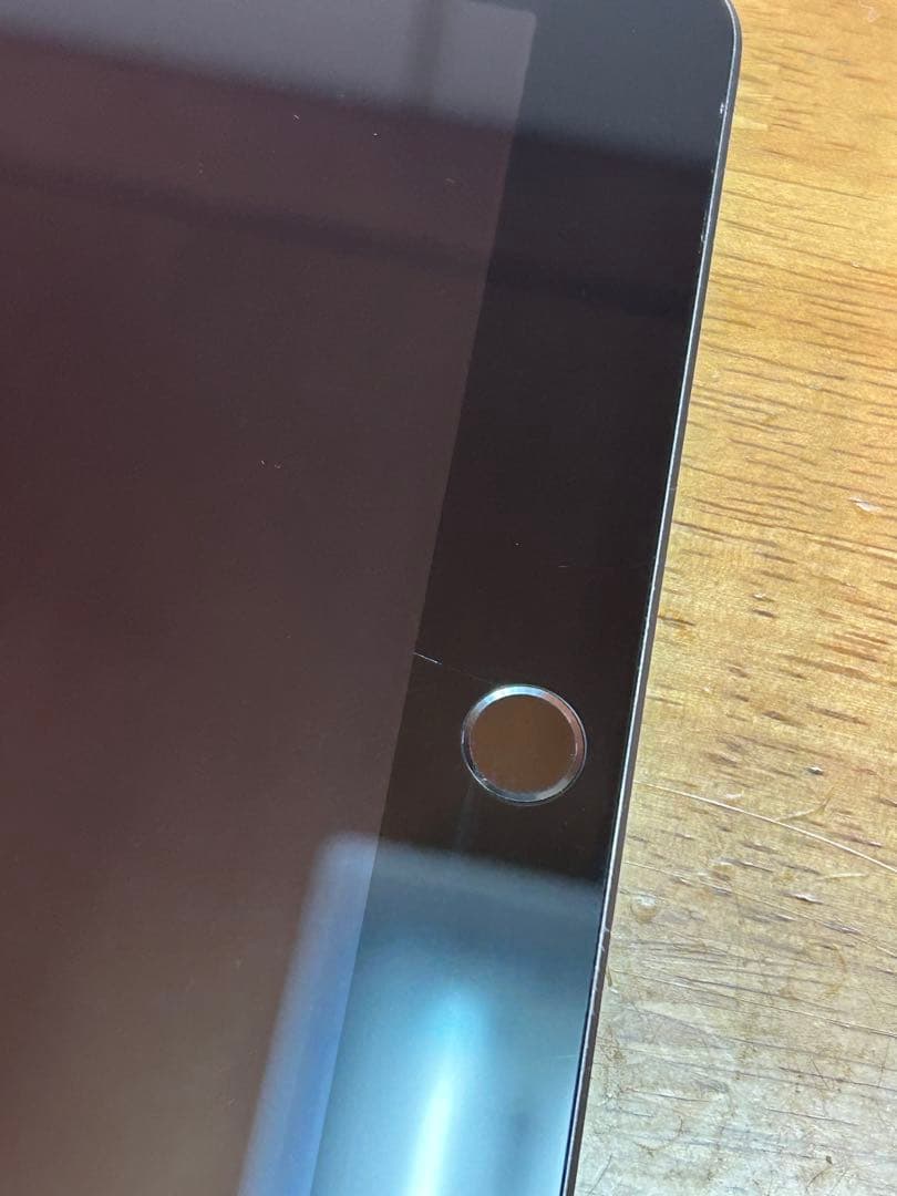 apple ipad 第7世代 Wi-Fi 128GB 端子接触不良