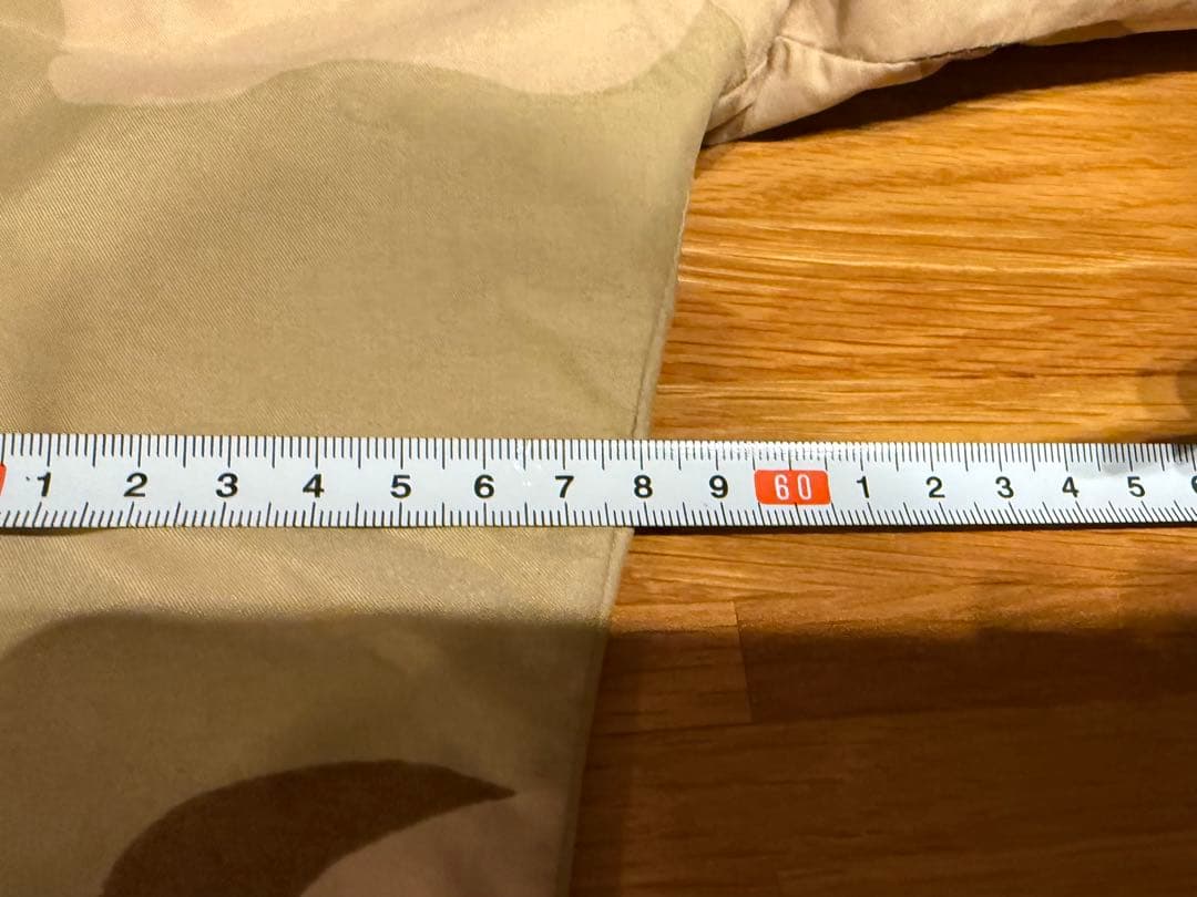 ゴアテックス　カモフラージュ リバーシブルジャケット 内ポケットに収納されます。