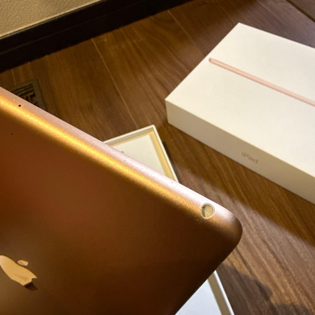 Apple iPad 第6世代 本体 128GB Wi-Fiモデル ゴールド