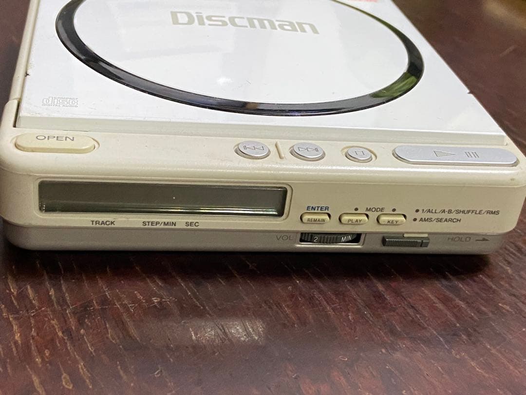 SONY DISCMAN D-40 再生確認　ジャンク扱い　ホワイト