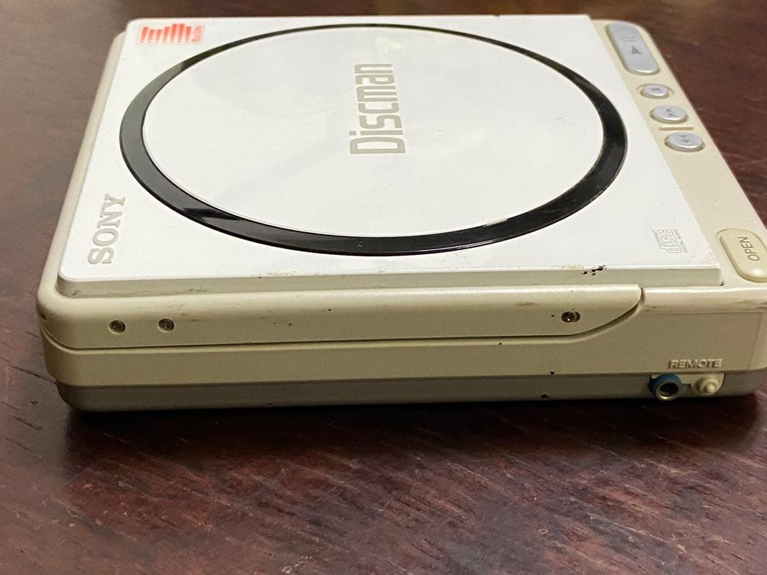 SONY DISCMAN D-40 再生確認　ジャンク扱い　ホワイト