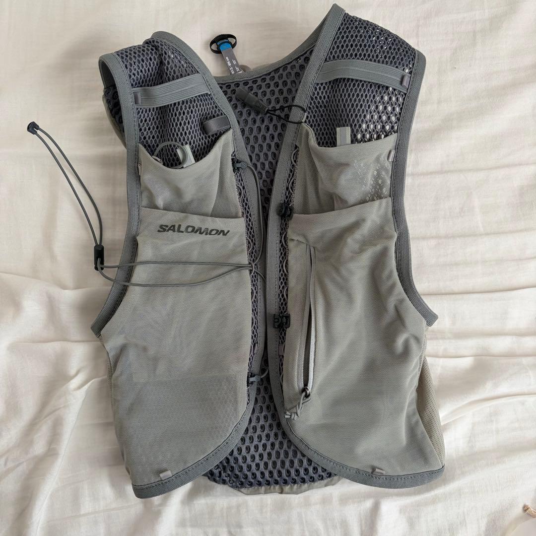 バッグ SALOMON ACTIVE SKIN 8