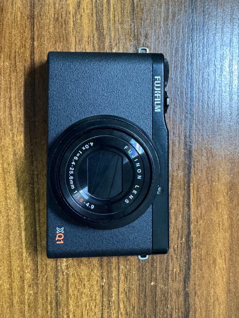 FUJIFILM XQ1 コンパクトデジタルカメラ