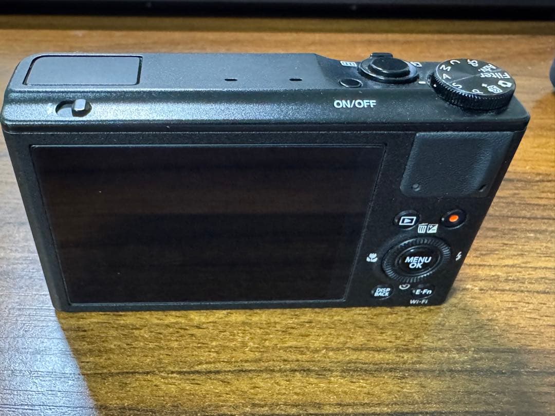 FUJIFILM XQ1 コンパクトデジタルカメラ