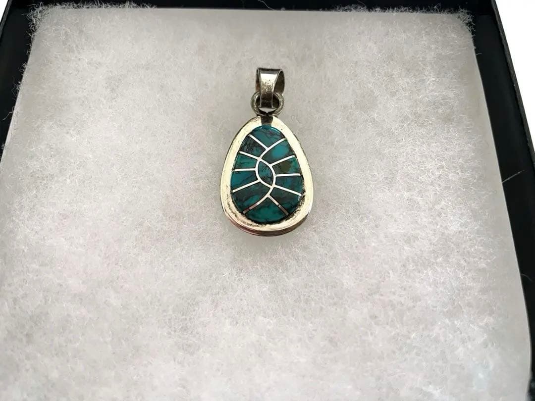 ズニ族＊エイミーウェズリー Amy Wesley インレイペンダントトップ