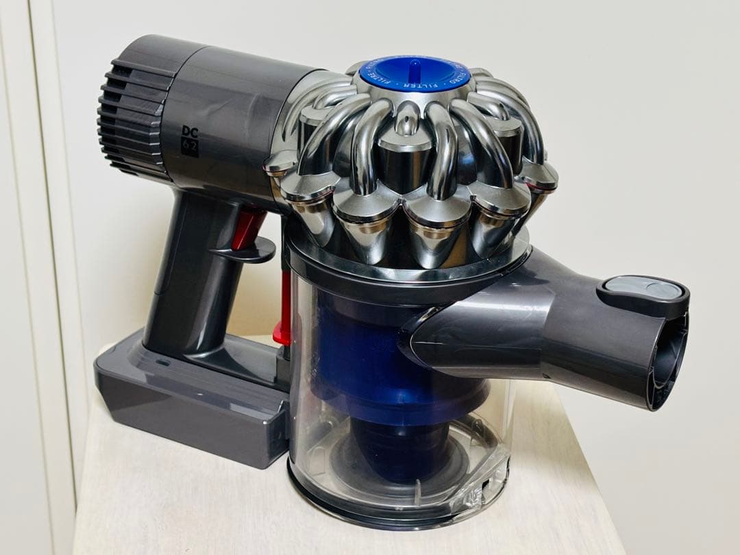 【洗浄清掃品】ダイソン DC62 マキタ仕様 付属品4点付 フィルター新品