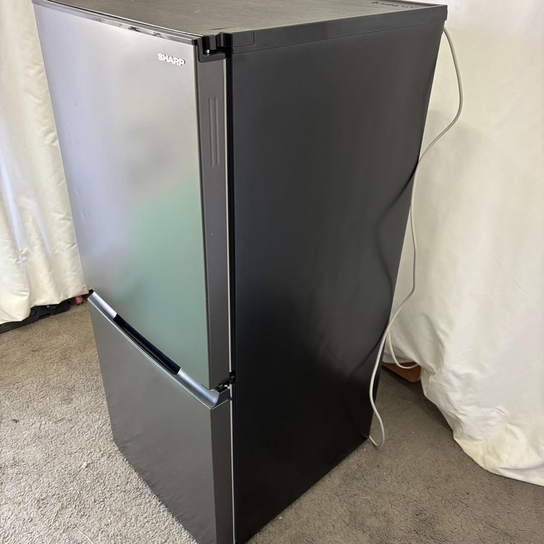 101⭕️冷蔵庫　SHARP　家電　一人暮らし　黒　設置無料　両開き　安い　小型