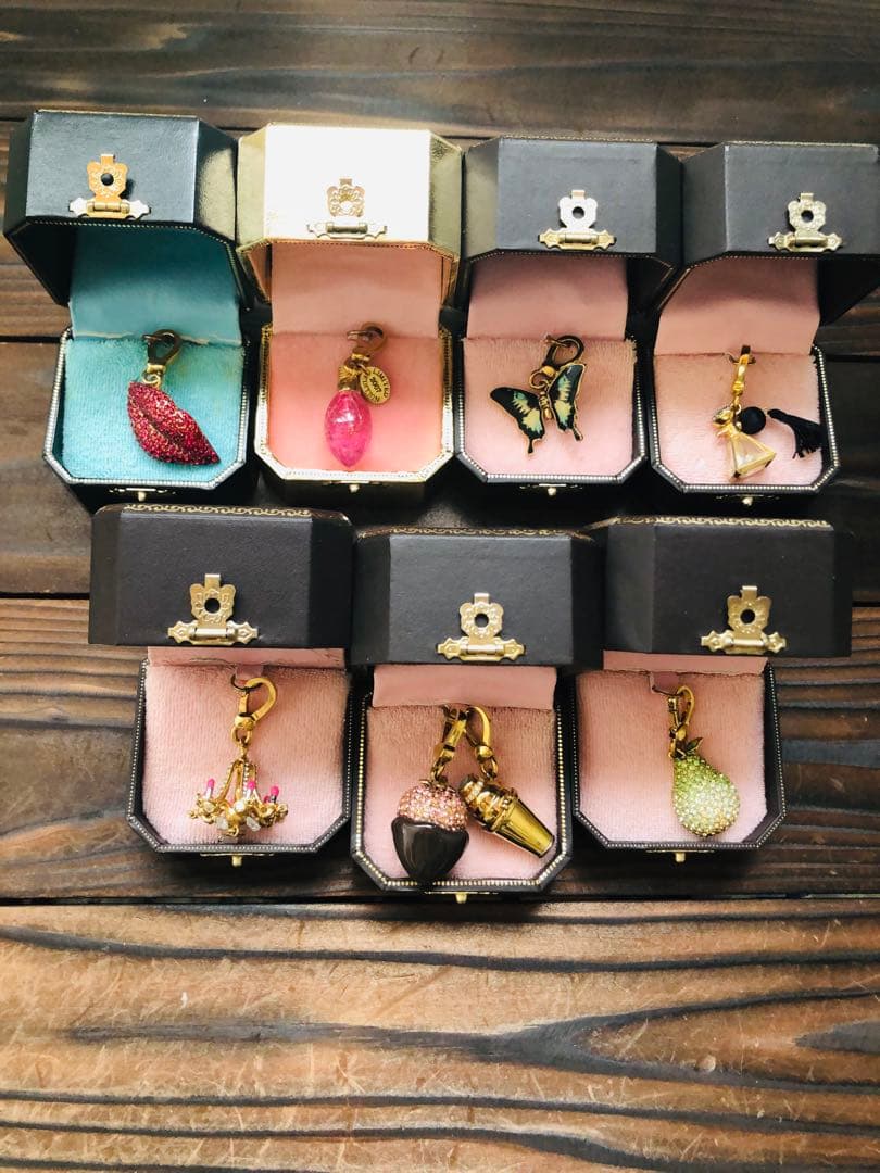 juicy couture チャームセット（限定版チャーム含む）