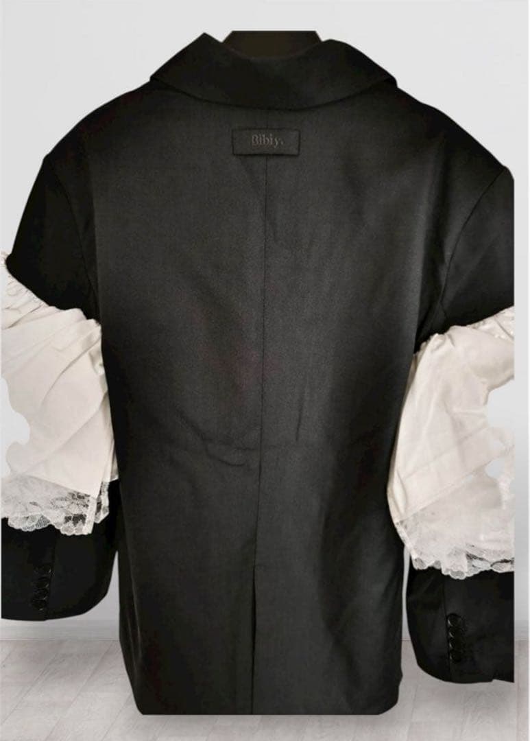 ビビィ Bibiy. EMMA FRILL JACKET テーラードジャケット