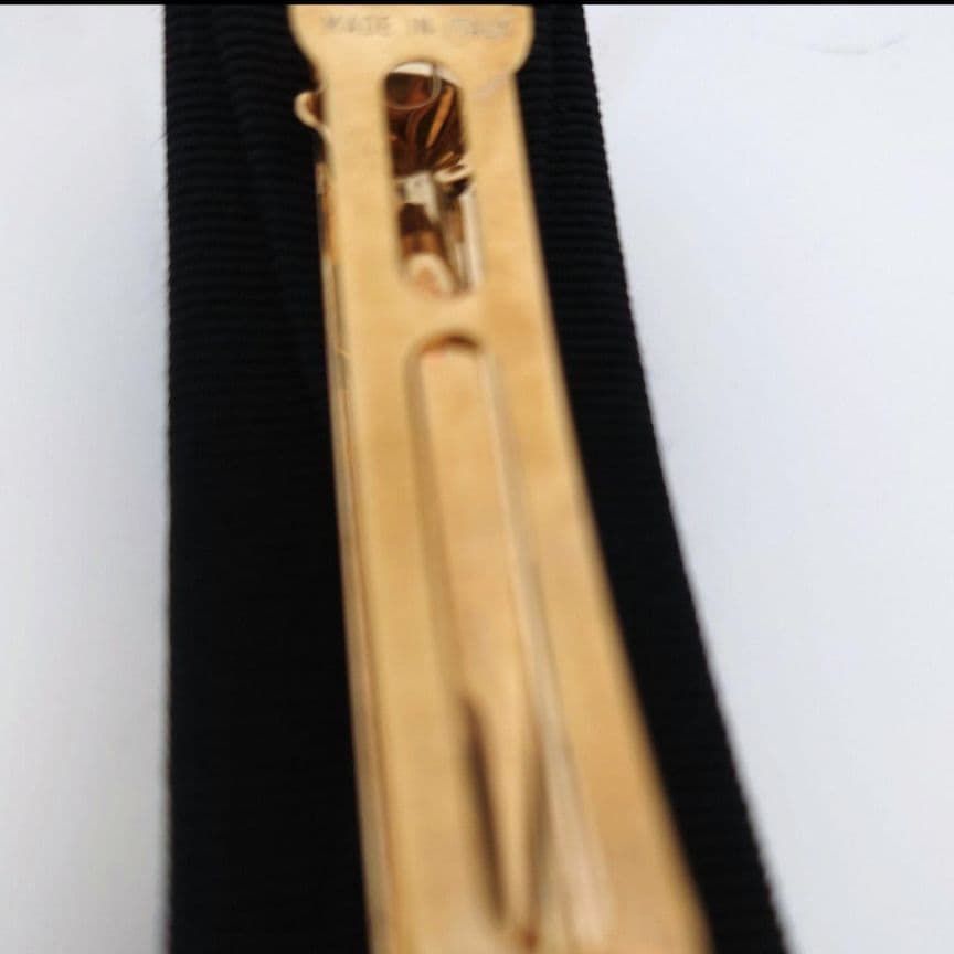 フェラガモ 　ヴァラ　ブラック　ゴールド　リボン　バレッタ　【used】