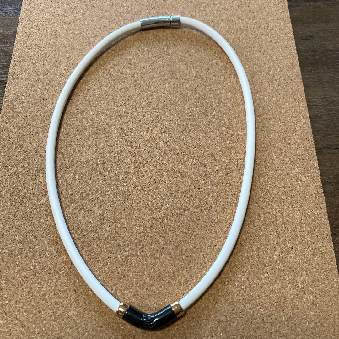 美品⭐︎unity ユニティ　北投石　ネックレス　ホワイト　L
