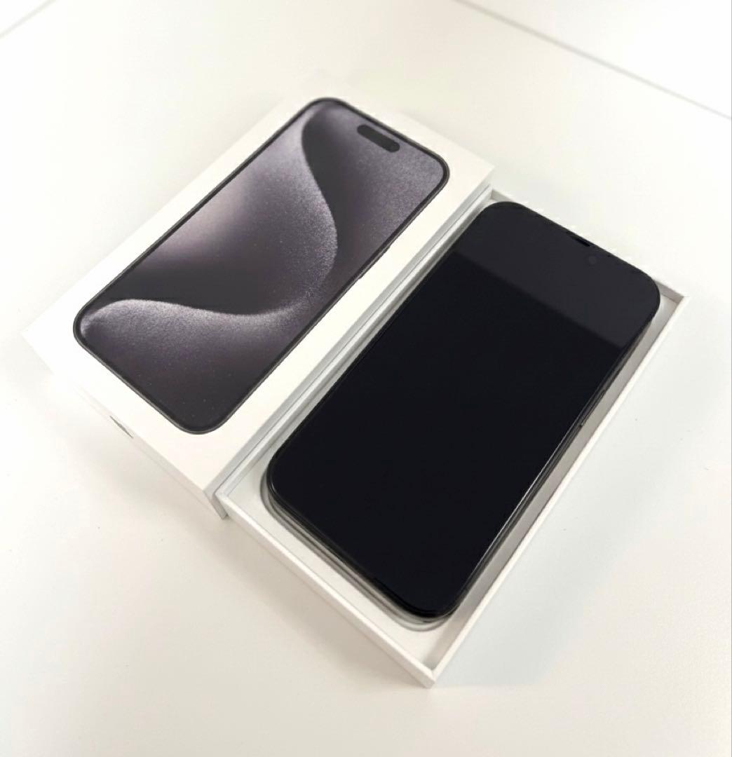 iPhone 15 Pro 256GB ブラックチタニウム