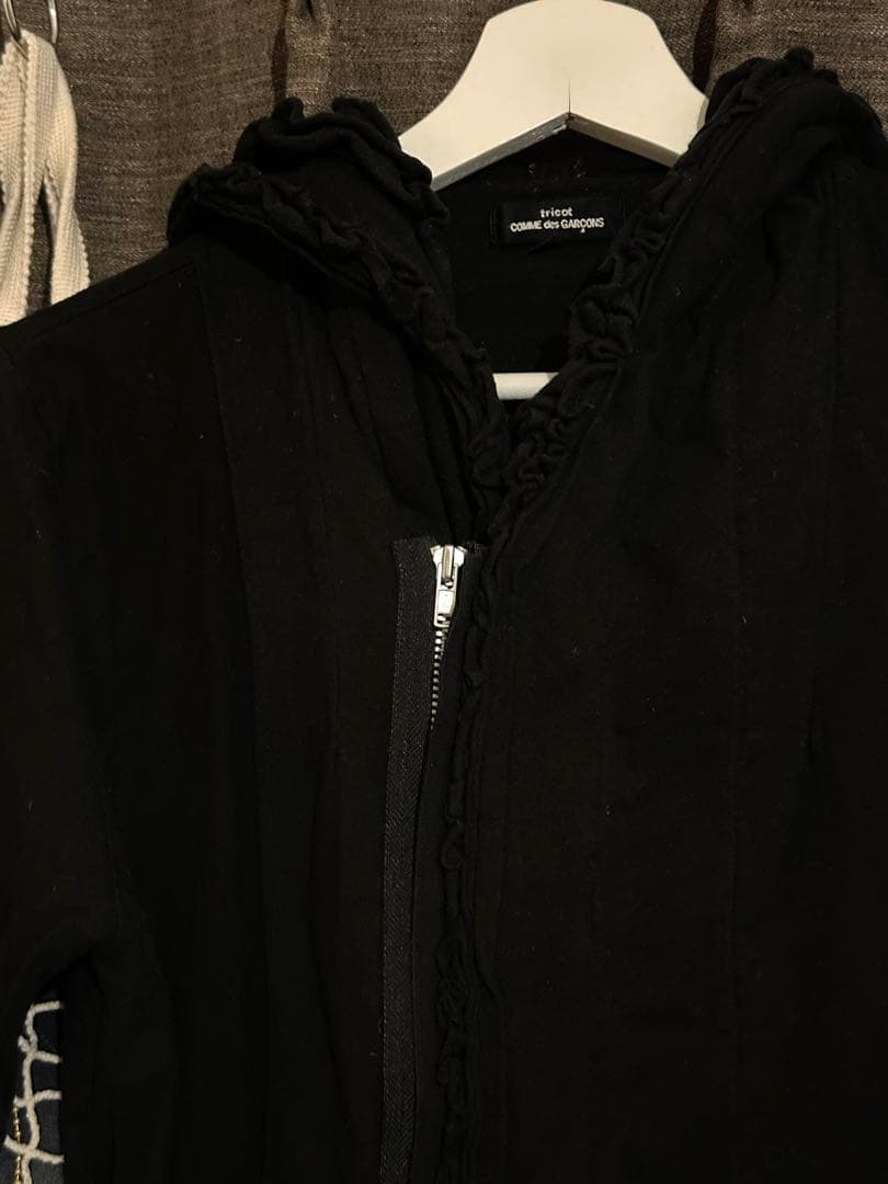 tricot COMME des GARÇONS ブラックフードジャケット