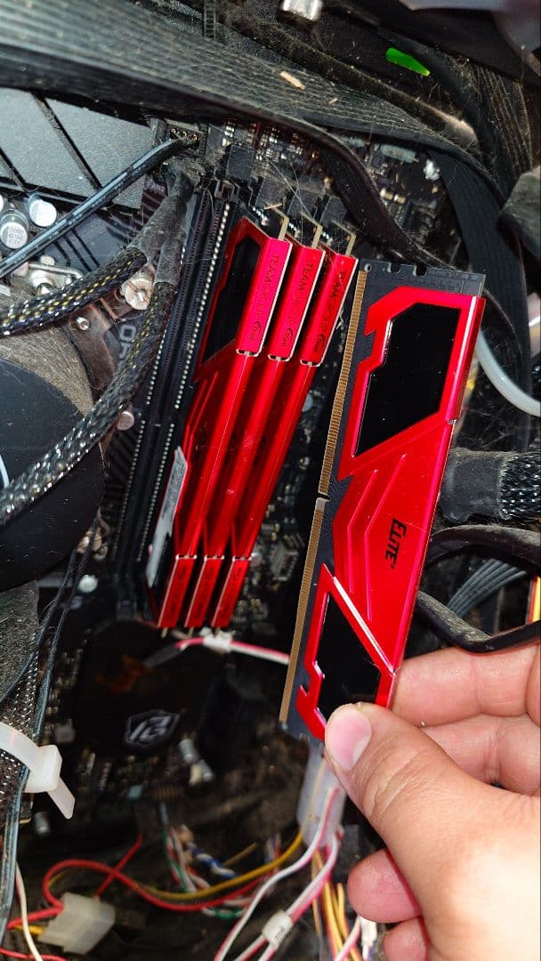 2*汁様 Team Elite DDR4 3200MHz 16GB (8GBx2