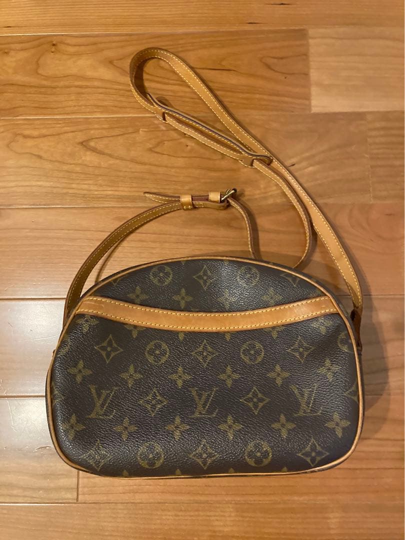 Louis Vuitton ルイヴィトン　モノグラム　斜め　ショルダーバッグ