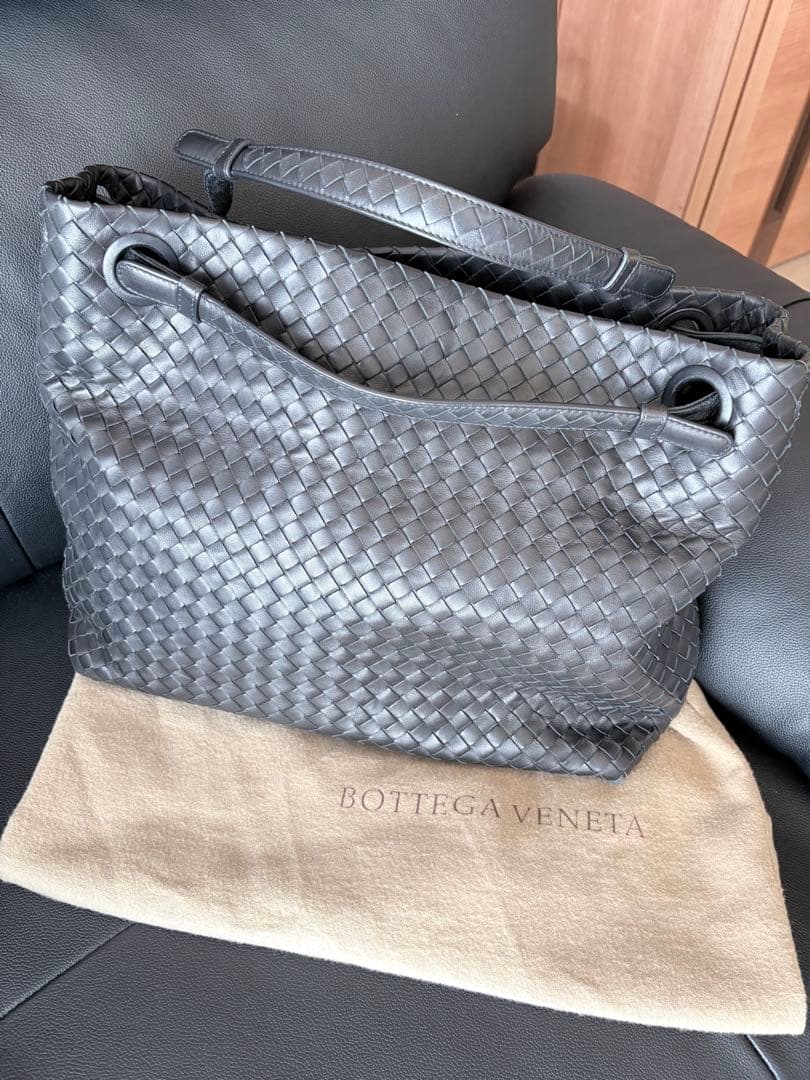 ルドルフ 『美品』BOTTEGA VENETA 編み込みレザーハンドバッグ