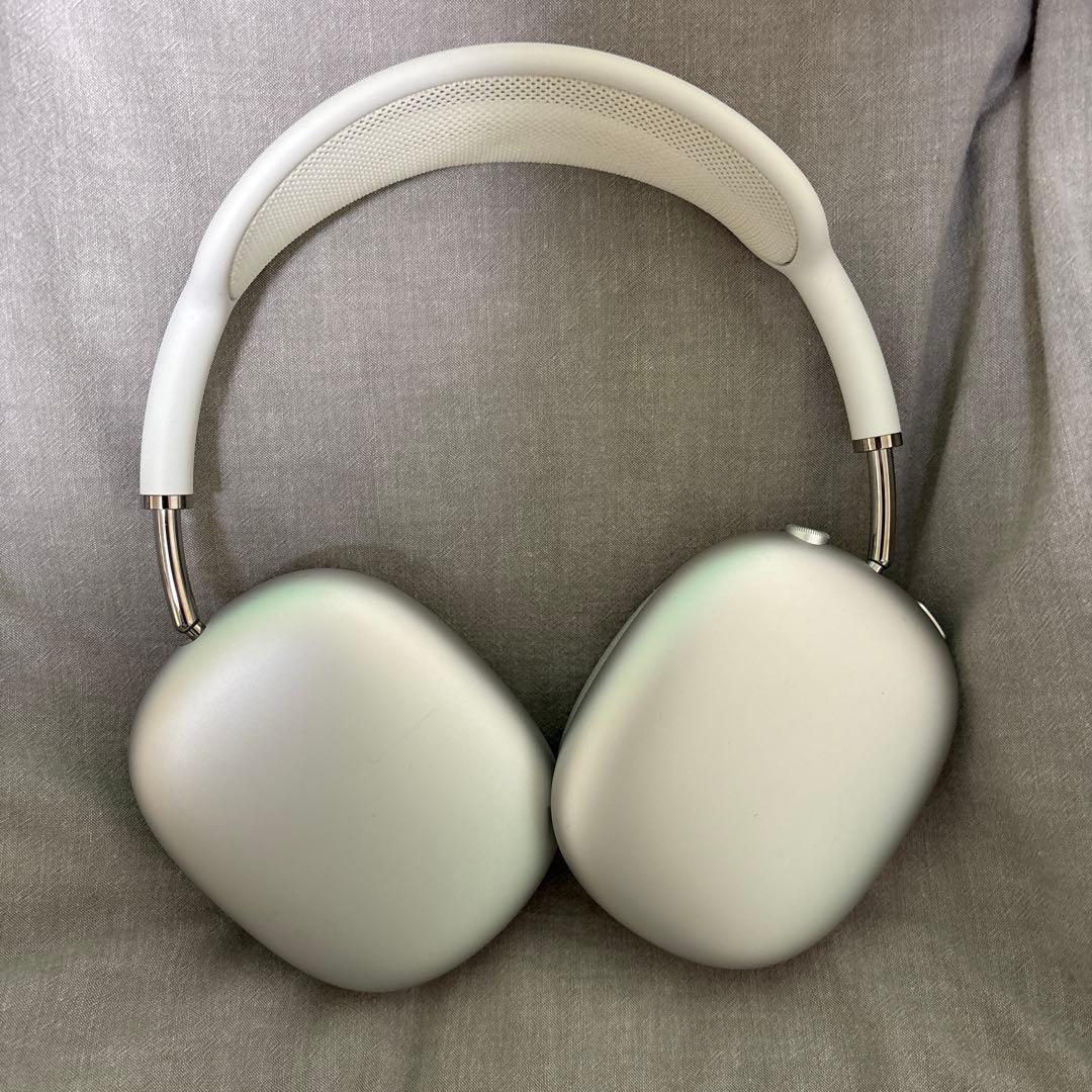 Air pods max シルバー Apple ヘッドホン