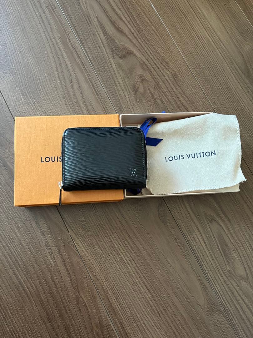 ルイヴィトン ジッピーパース M6015N