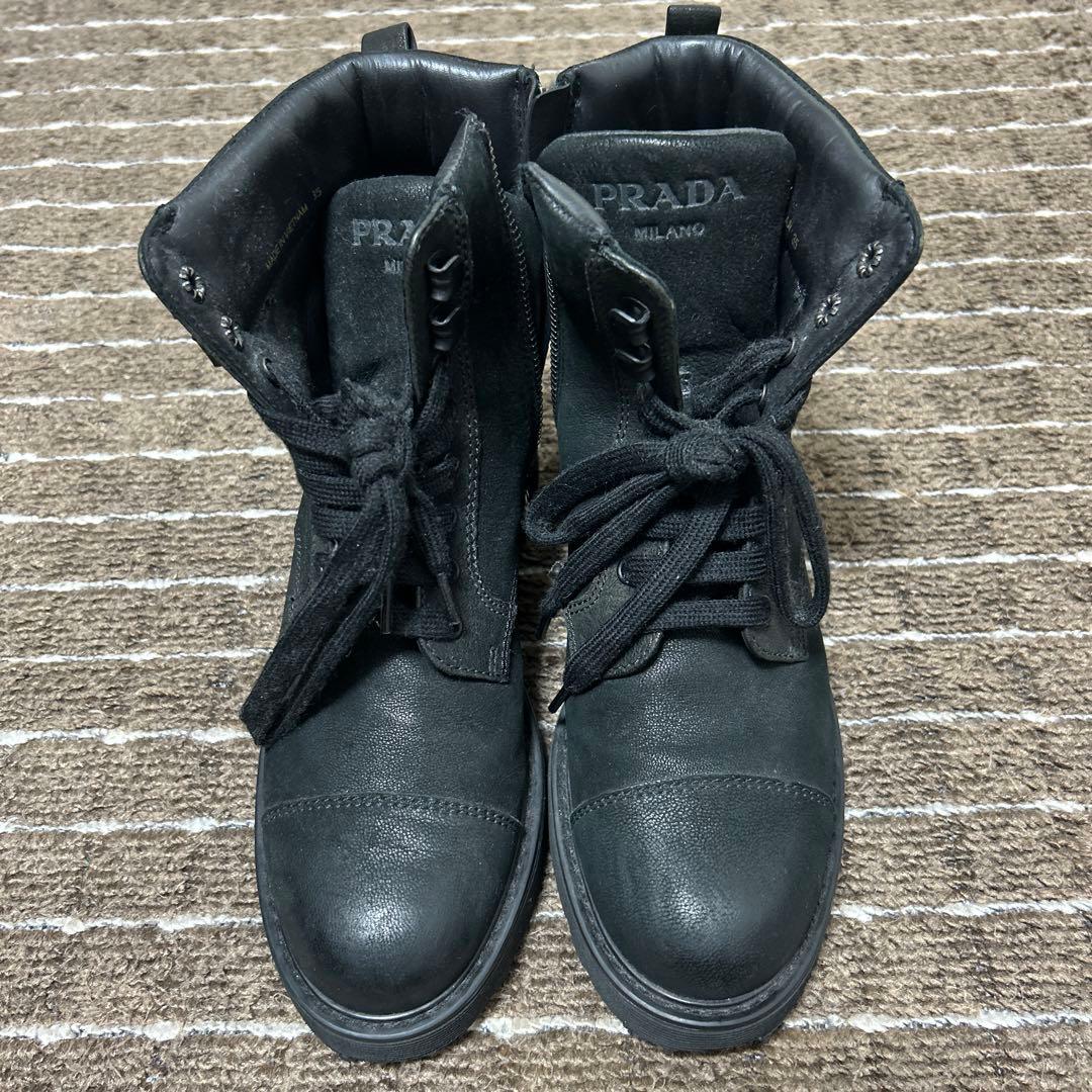 PRADA ブラックレザーブーツ