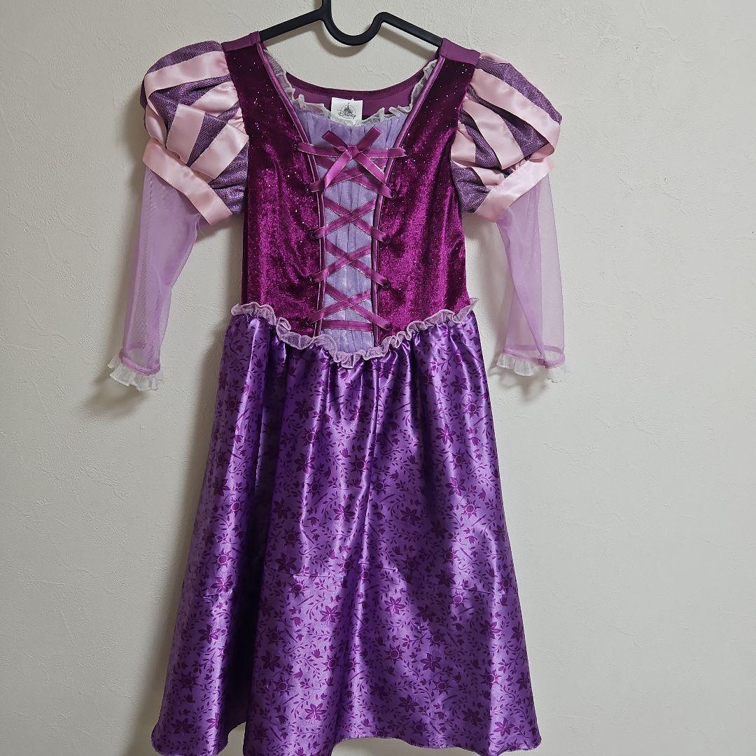 ディズニーストア　ラプンツェル　ドレス　１２０