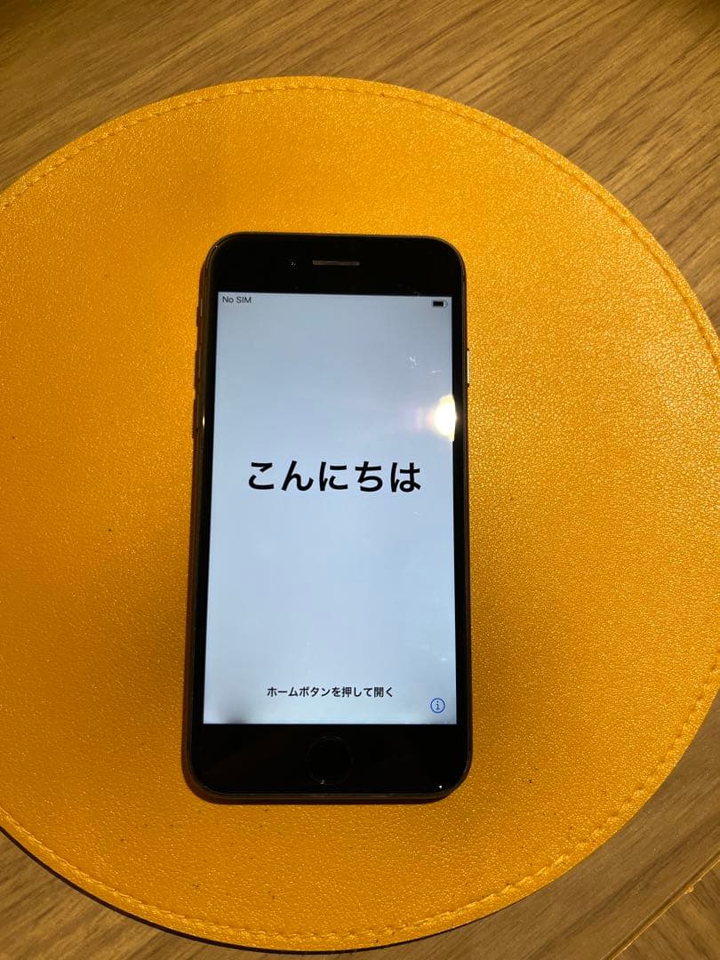 iPhone 8 64GB本体