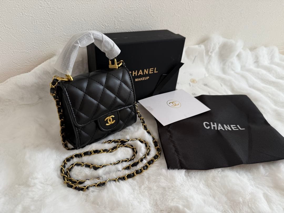 CHANEL チェーン　ミニショルダーバッグ