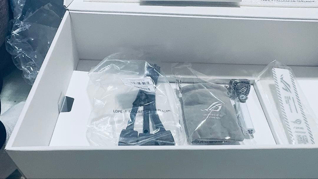 グラフィックボード・グラボ・ビデオカード ASUS ROG STRIX GeForce RTX 4080 OC