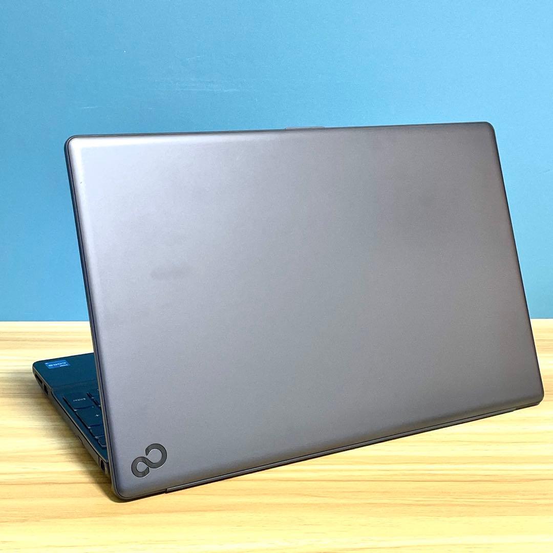 富士通 LIFEBOOK/Corei3-1215U/16GB/SSD512GB