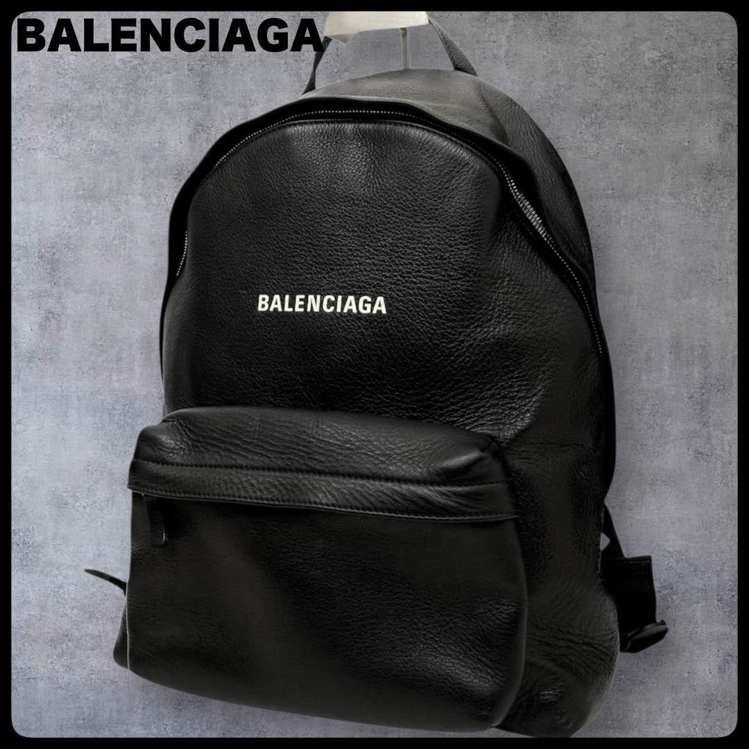 バレンシアガ エブリデイ バックパック リュック レザー シボ革 黒 ロゴ