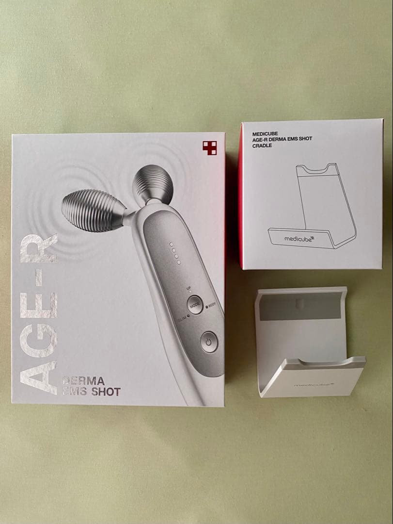 メディキューブMEDICUBE AGE-R DERMA EMS SHOT 美顔器