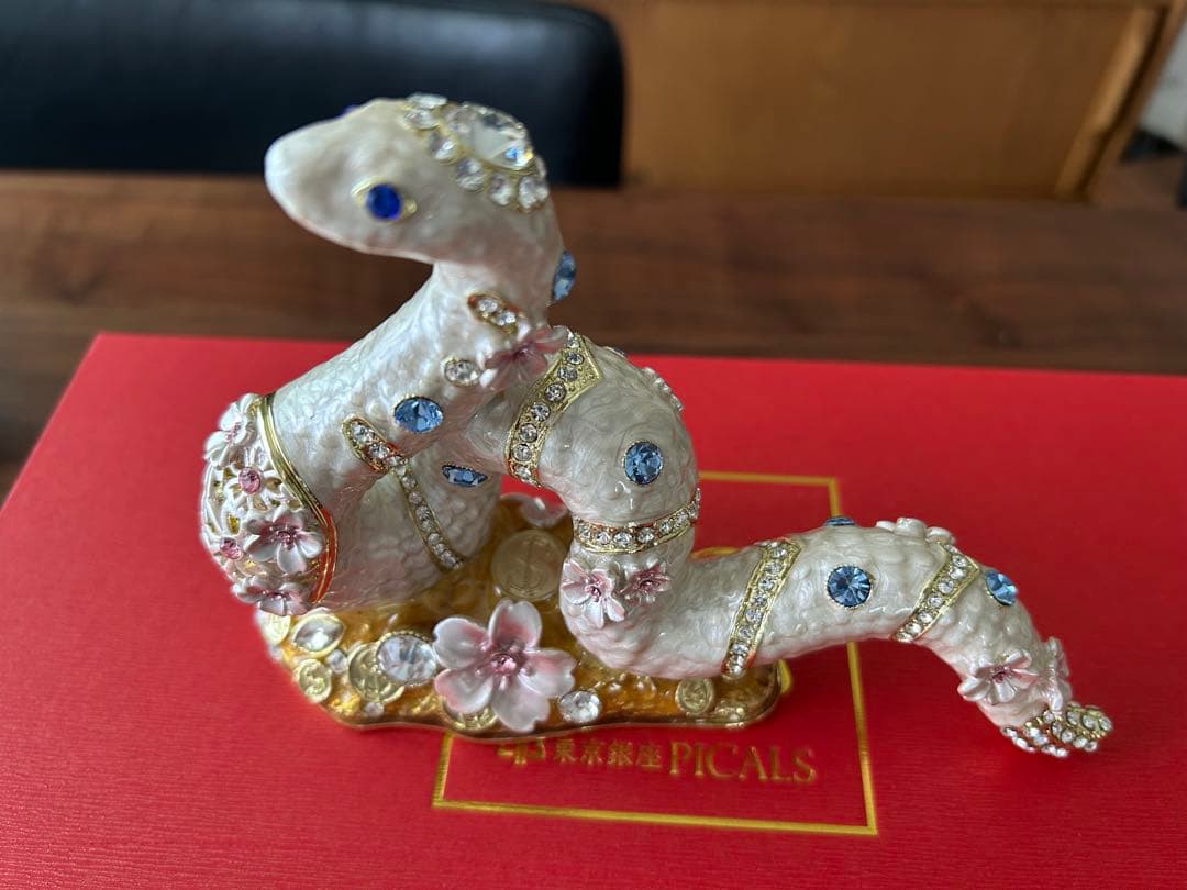 【未使用】＜桜白蛇＞白蛇 東京銀座PICALS