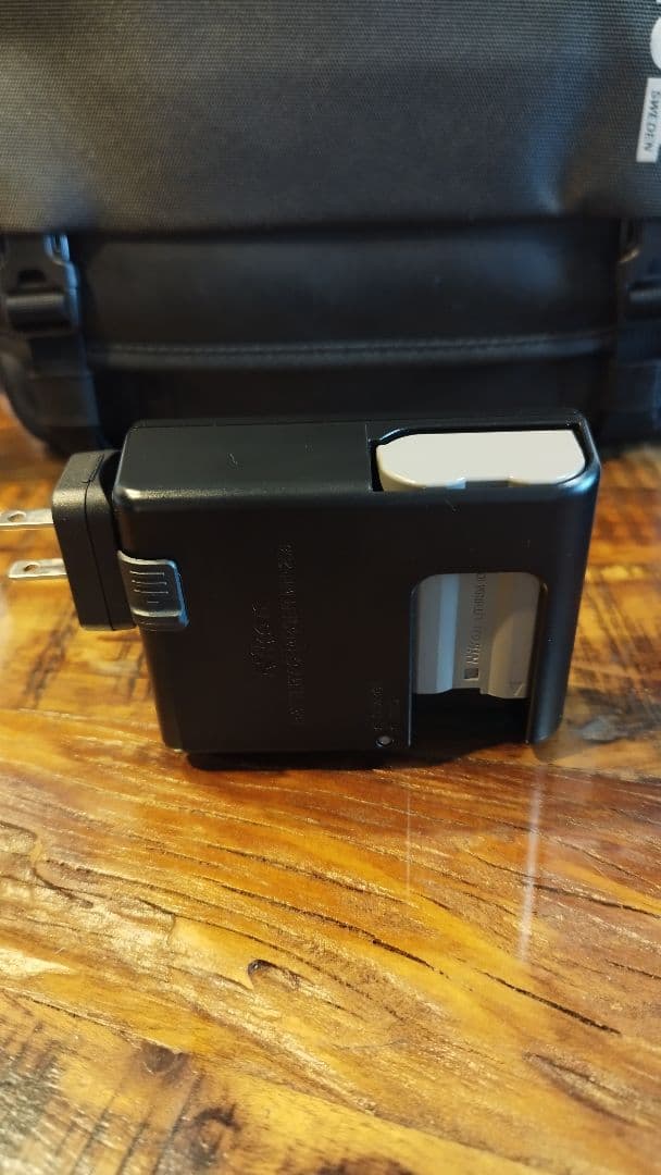 ボ*ん様 Nikon D7500 デジタル一眼レフカメラ収納バッグ、バッテリー取