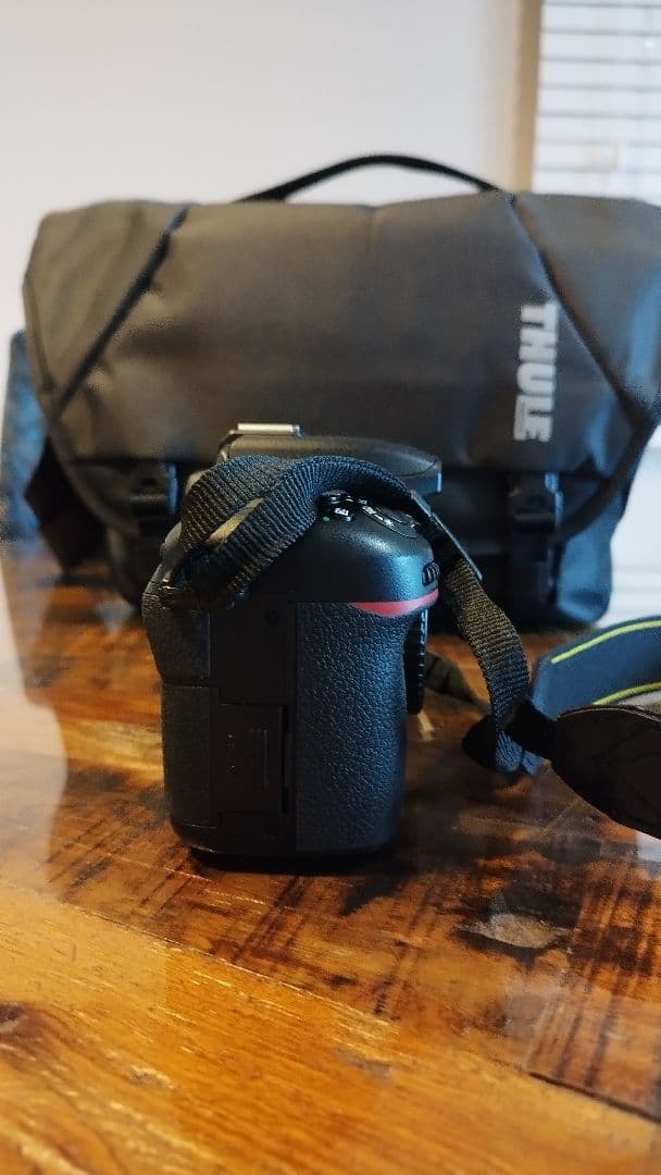 ボ*ん様 Nikon D7500 デジタル一眼レフカメラ収納バッグ、バッテリー取