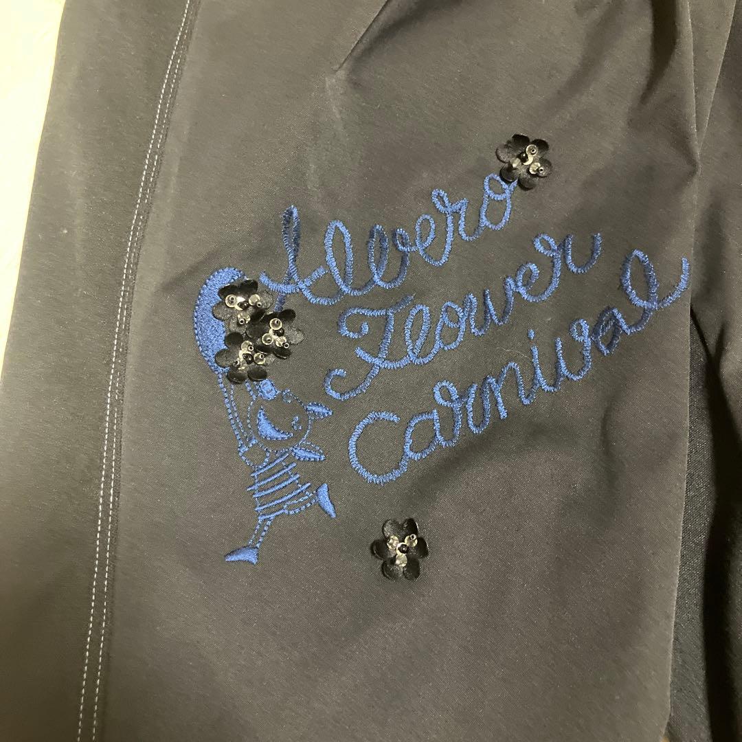 アルベロベロ⭐️ブタさん刺繍でお花とビーズ装飾のパンツです